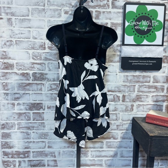 Pajama bundle box Stars Above Black and White Floral Pajama Sets small - Picture 3 of 16